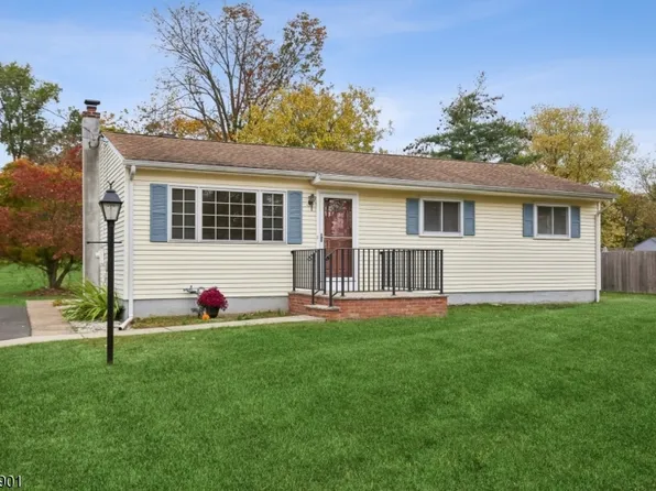 116 Meadowbrook Dr, Hillsborough Twp., NJ 08844