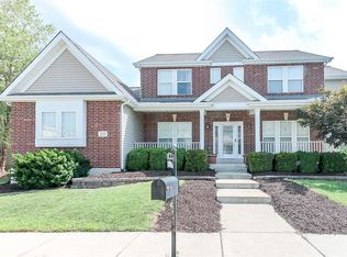 215 Madison Park Dr, Saint Peters, MO 63376