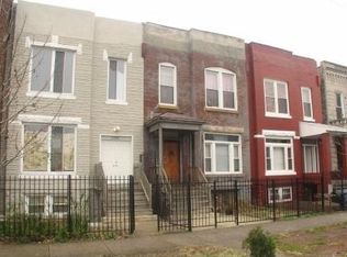 3354 W Walnut St, Chicago, IL 60624