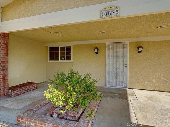 4th image of 10532 Eton Ave