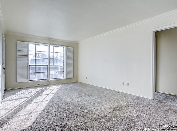 3rd image of 7815 Broadway St