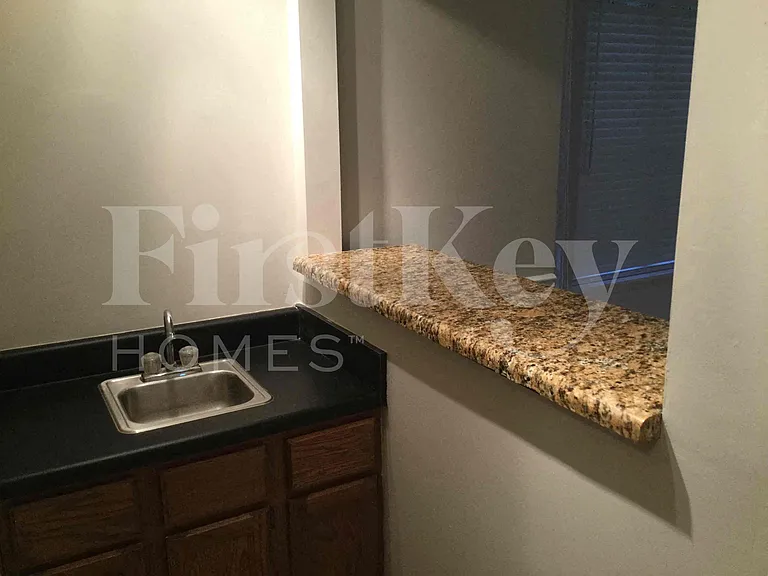 535 Sherwood Oaks Rd — Photo 3