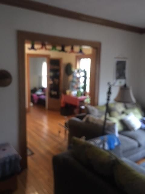 2nd image of 929 Wealthy St SE APT 2