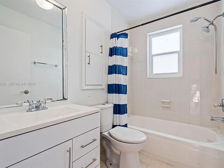 13990 SW 160th Ter — Photo 26