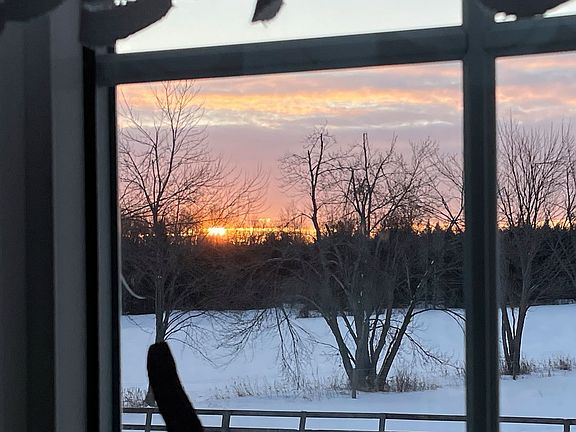 3rd image of 947 Division Rd