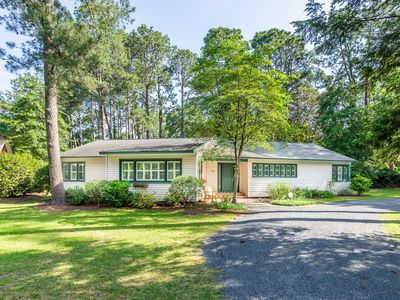 770 S Ridge St, Southern Pines, NC, 28387