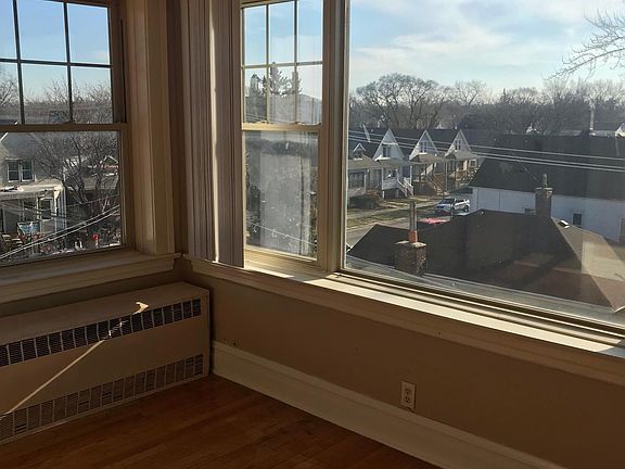 5th image of 2039 W Garfield Blvd APT 3