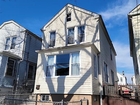 2nd image of 2231 Seward Ave