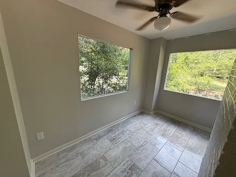 503 Tyler St — Photo 21
