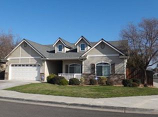 8898 N Matus Ave, Fresno, CA 93720