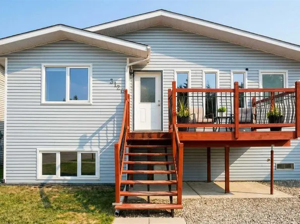 3126 S Bradwell St, Hinton, AB T7V 1S6
