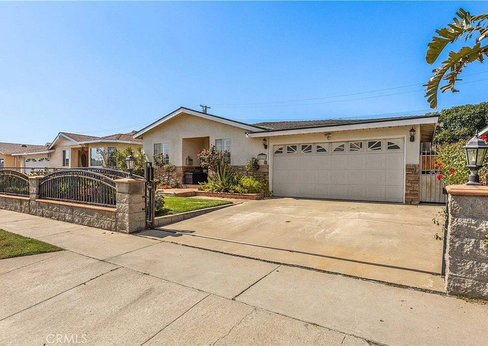 1st image of 513 W 224th Pl