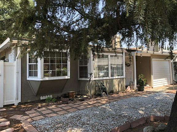 5th image of 22447 Clarendon St