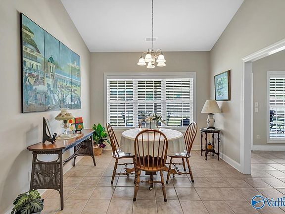 4th image of 2824 Winterberry Way SE