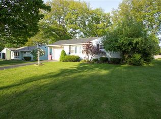 60 Morrow Dr, Rochester, NY 14616
