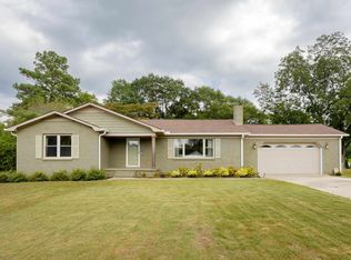 2114 Woodmont Dr SE, Decatur, AL 35601