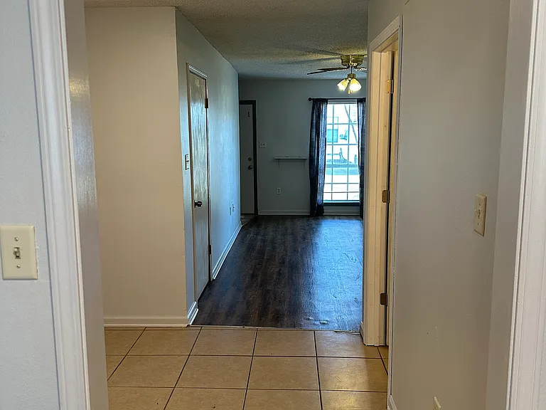 5403 Nicholson Dr #D — Photo 2