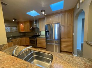 946 Hall St, San Carlos, CA 94070