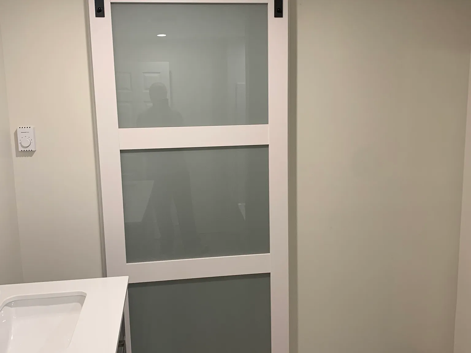 2 bed, 850 sqft, $2,500 — Photo 1