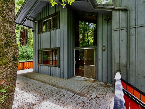 3rd image of 15650 Forest Hill Dr