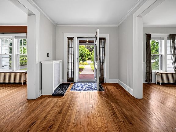 5th image of 318 Berkeley Dr