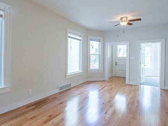 3rd image of 510 E Wilson St