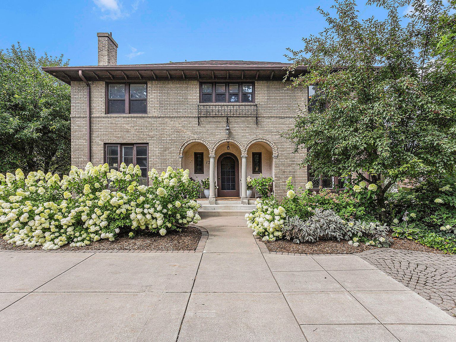 1737 Lake Dr SE, East Grand Rapids, MI 49506 MLS 23029047 Zillow