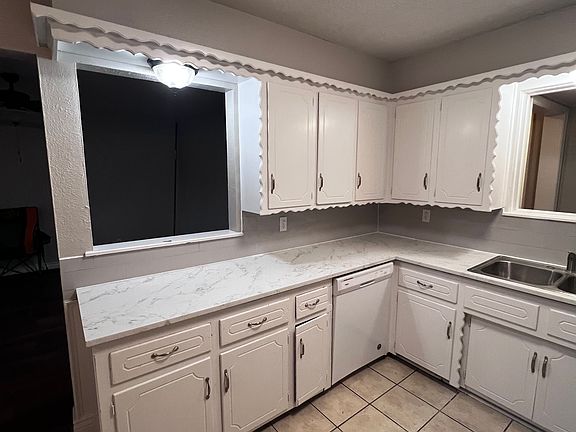3rd image of 1320 City Ave