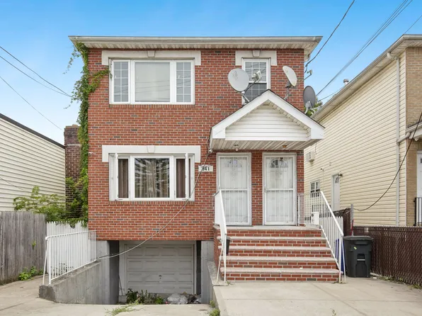 941 Crescent Street image 1 of 20