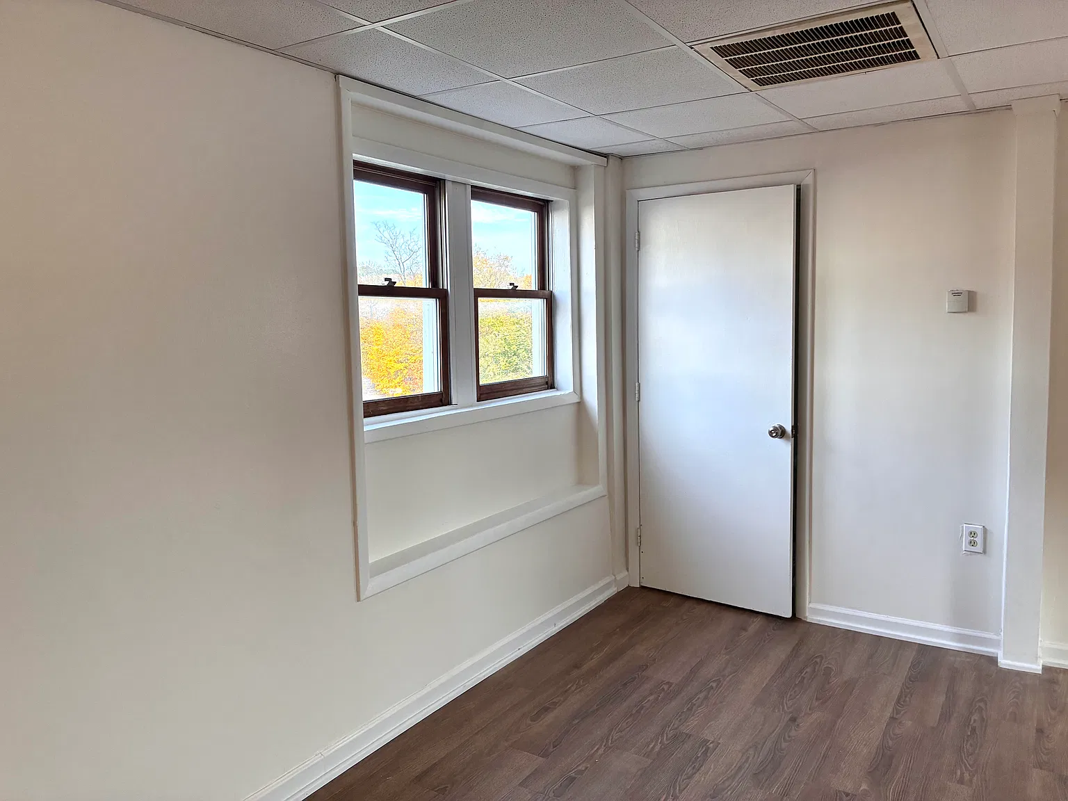 2 bed, 720 sqft, $1,200 — Photo 3