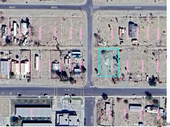 102 E 4th St, Niland, CA 92257