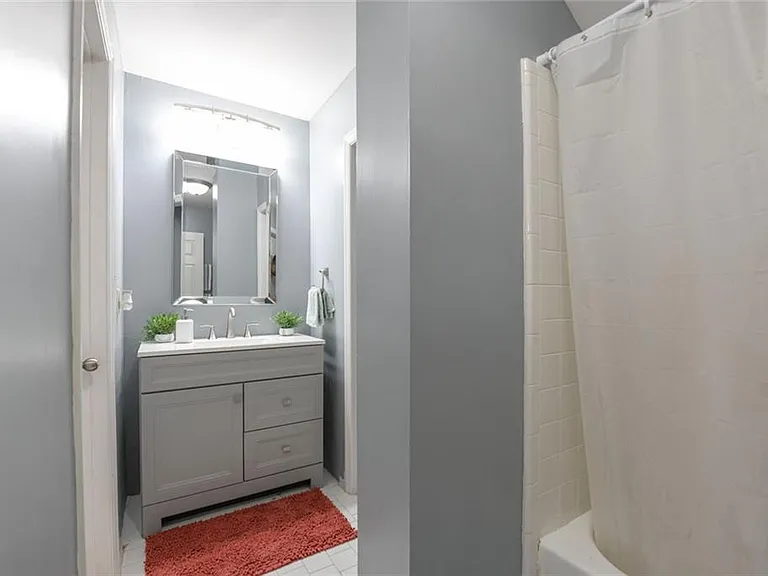 304 Bridle Path — Photo 25