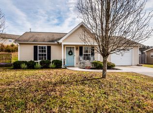 5112 Cattail Ln, Corryton, TN 37721
