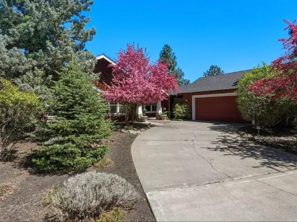 2964 NW Fairway Heights Dr, Bend, OR 97703