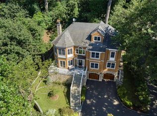 54 Parkway Dr, Dobbs Ferry, NY 10522