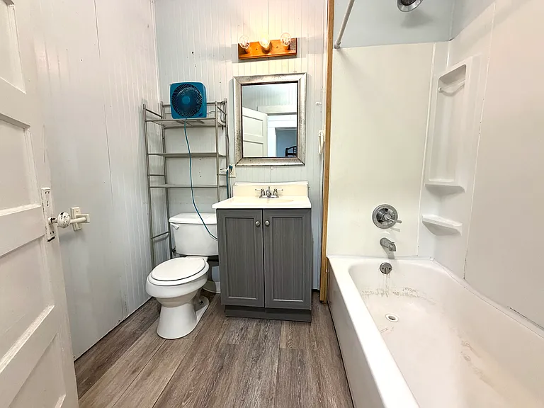 72 Lakeview Dr #3 — Photo 14