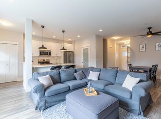 23958 Kanaka Way, Maple Ridge, BC V2W1E5