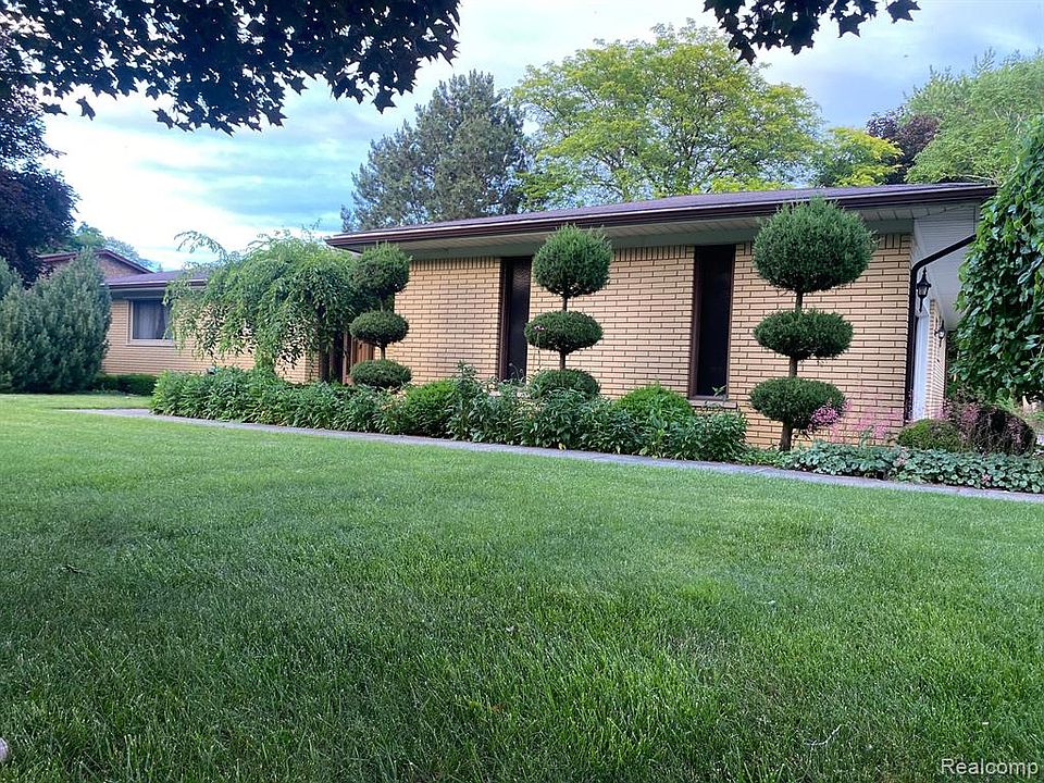 36164 Eaton Dr, Clinton Township, MI 48035 Zillow