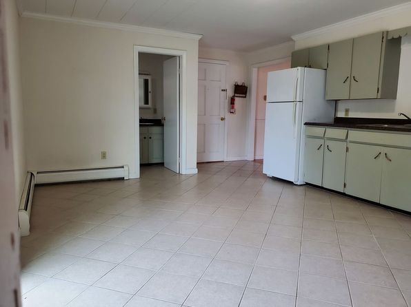 77 Joseph St #2
