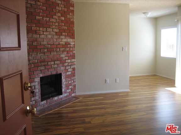4th image of 2451 20th St APT 4
