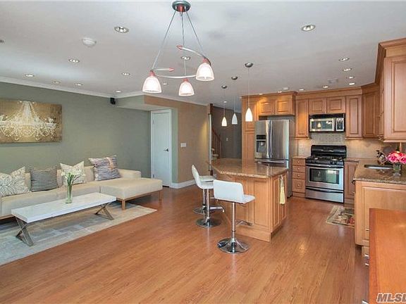 5th image of 307 Sara Cir