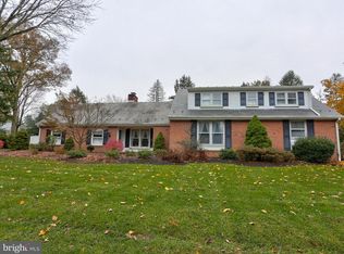 1128 Colonial Rd, Lancaster, PA 17603