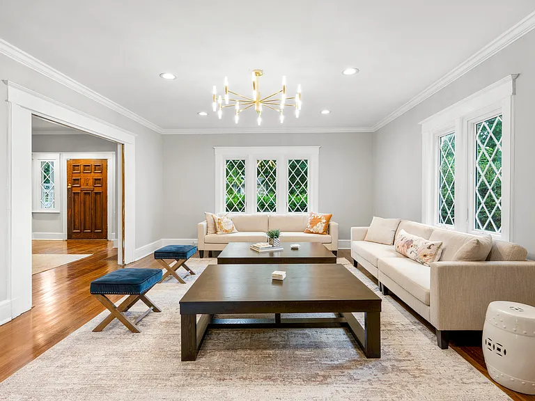 20 Elk Ave — Photo 11