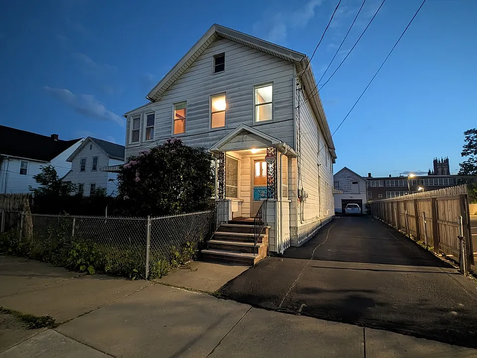 23 Rutherford St #2