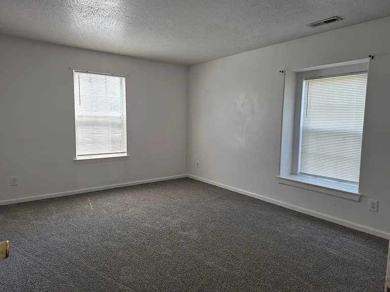 5129 Walkers Grant Ln — Photo 10