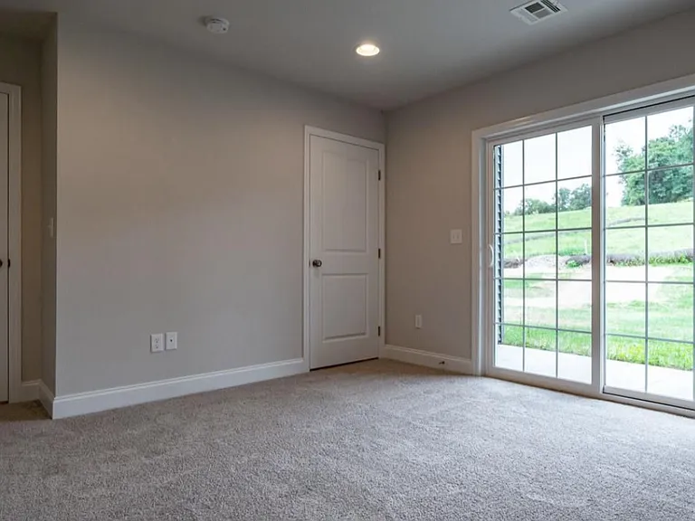 1322 Revival Dr — Photo 3