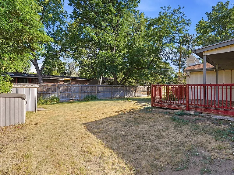 3260 E Maplewood Ave — Photo 37
