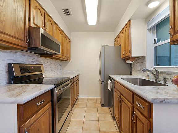 5th image of 12428 Orangewood Cir