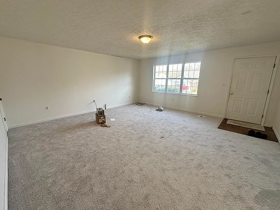 3rd image of 33 Village Rd