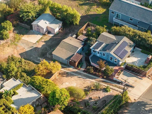 697 Ocean View Ave, Encinitas, CA 92024